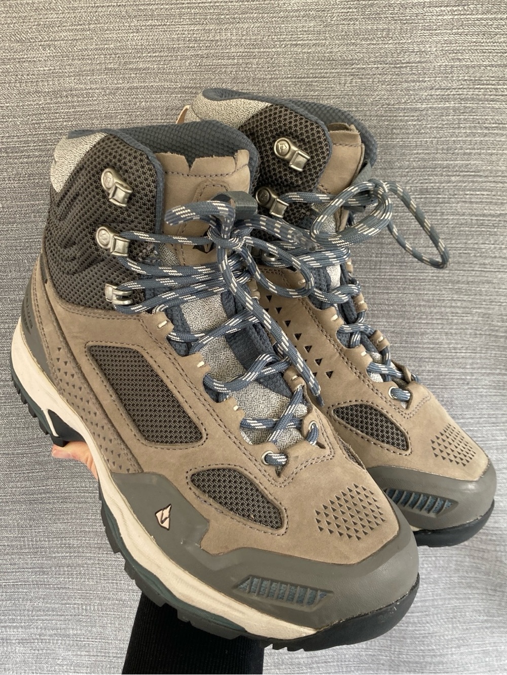 Vasque Breeze AT GTX Hiking Boots Women’s 9 Waterproof